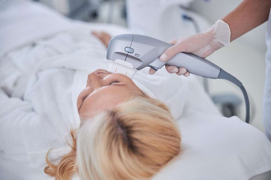 Zabiegi z użyciem urządzenia ICOONE® – kompleksowa odpowiedź na problemy terapeutyczne i estetyczne skóry